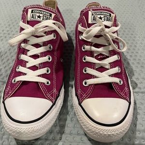 Fuchsia Converse size 10W/8M.